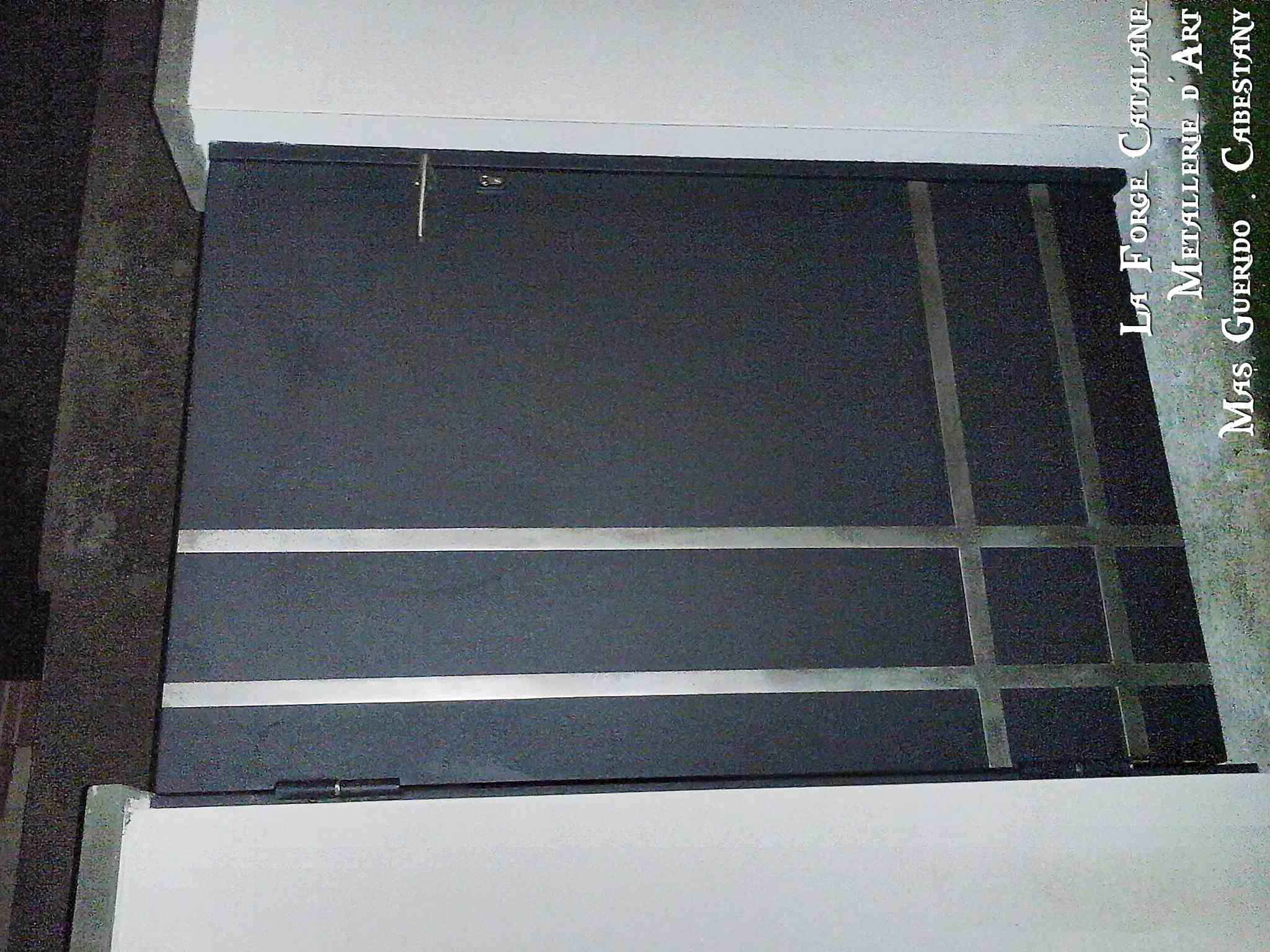 portail thermolaque tole pleine bandeau inox   forge catalane.jpg